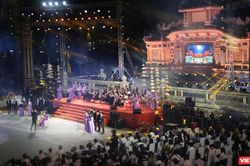 Hoành tráng đêm khai mạc Festival Nghề truyền thống Huế 2023