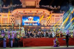 Rực rỡ đêm khai mạc Festival nghề truyền thống Huế 2023