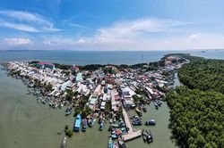 Để TP. Hồ Chí Minh tăng trưởng cao trở lại: Nhanh với chứ, vội vàng lên với chứ!