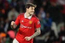 MU có quyết định bất ngờ với Lindelof