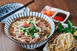 Học nấu phở thịt bò hấp dẫn hơn ngoài hàng