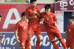 TIN NHANH 12H: 'Canh bạc' triệu đô của bóng đá Việt; Lô đất vùng ven Hà Nội có giá khởi điểm gây sốc