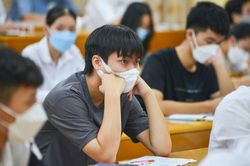 Nhiều trường đại học tăng học phí: 'Những con số biết nói'