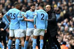 HLV Xavi tin Man City sẽ làm nên lịch sử