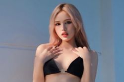 Xoài Non khoe ảnh bikini mướt mắt, danh tính người chụp khiến netizen 'há hốc mồm'