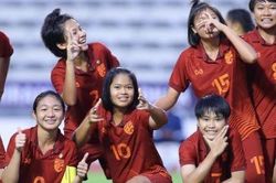 Thủ môn mắc lỗi hài hước trong trận thắng của tuyển nữ Thái Lan