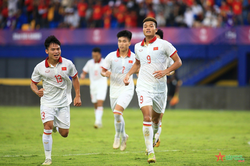 SEA Games 32: Thắng U22 Singapore 3-1, U22 Việt Nam dẫn đầu bảng B