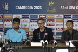HLV Philippe Troussier tiếc vì U22 Việt Nam không ghi thêm bàn thắng