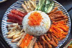 16 món đặc sản Huế nhất định không thể bỏ qua khi đến thăm đất Cố đô
