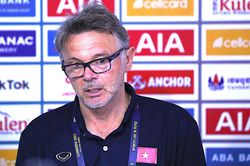HLV Troussier: U22 Việt Nam thắng xứng đáng, có thể ghi thêm 1-2 bàn
