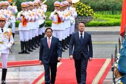 Thủ tướng Phạm Minh Chính chủ trì lễ đón Thủ tướng Luxembourg