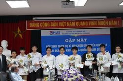 Trường THPT chuyên Khoa học Tự nhiên 'góp' trên 30% quân số đội tuyển thi Olympic quốc tế 2023