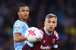 Thắng gọn West Ham, Man City tái chiếm ngôi đầu