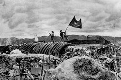 Kỷ niệm 69 năm Chiến thắng Điện Biên Phủ (7.5.1954 - 7.5.2023): 'Tiếp lửa' qua những trang viết từ chiến trường