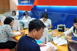 Khách phản ánh gửi tiền ngân hàng biến thành mua bảo hiểm, ngân hàng nói gì?