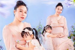 Đàm Thu Trang 'xả kho' loạt ảnh bên ái nữ, biểu cảm của nhóc tỳ ra sao mà chiếm trọn spotlight?