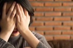 Sau đêm tân hôn, chồng giận dỗi bỏ ra ngoài ở riêng