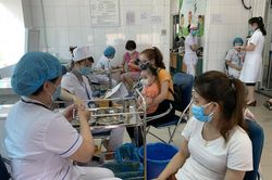 Các địa phương tự mua sắm vaccine cho Chương trình tiêm chủng mở rộng