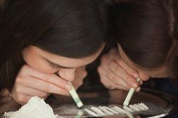Ketamine - thuốc gây mê y tế thành chất gây nghiện tàn phá cơ thể thế nào?