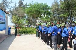 TP HCM - Nhiều hoạt động 'Tuổi trẻ giữ biển'
