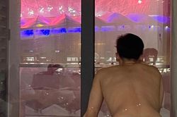 Hotboy tuyển bơi Việt Nam xem khai mạc SEA Games 32 theo phong cách độc lạ 'không giống ai'