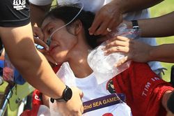 VĐV Indonesia phải ngồi xe lăn, thở bình oxy sau pha bứt tốc giành HCV khỏi tay Việt Nam