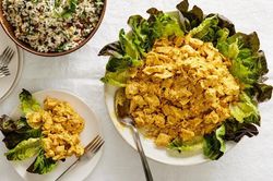 Món ăn nổi tiếng gắn liền với lễ đăng quang của Hoàng gia Anh
