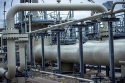 Giá xăng dầu hôm nay 7/5: Lấy lại đà tăng