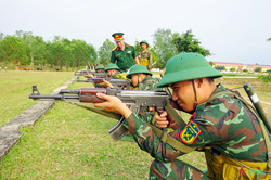 Làm gì để chiến sĩ mới tự tin thực hành '3 tiếng nổ'?