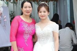 Mẹ chồng chăm cháu nội đau ốm để con dâu cũ nhẹ bước lấy chồng