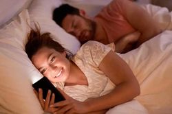 Những thói quen khi ngủ gây nguy cơ đột quỵ