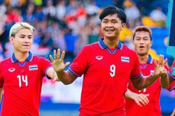 U22 Thái Lan coi như vào bán kết sau chiến thắng đậm trước Lào