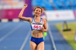 'Cú đúp Vàng' của Nguyễn Thị Oanh giúp Việt Nam dẫn đầu SEA Games 32