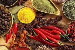 Gia vị nào phổ biến trong ẩm thực Việt nhưng không có nguồn gốc từ Việt Nam?