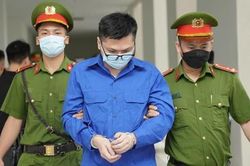 Thao túng thị trường chứng khoán, thu lợi hơn 154 tỷ đồng