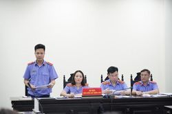 Cựu Chủ tịch công ty thao túng chứng khoán hưởng lợi bất chính hơn 154 tỷ đồng bị đề nghị 6 - 7 năm tù