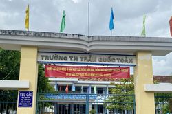 Trường trích tiền chụp ảnh của học sinh cho giáo viên 15 nghìn đồng/kiểu