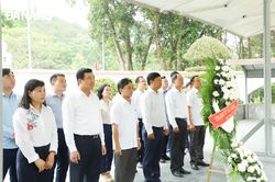 Lãnh đạo thành phố dâng hương khu mộ cố Tổng Bí thư Trần Phú và Khu di tích lịch sử Ngã ba Đồng Lộc