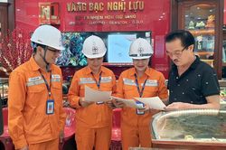 Triển khai giá bán điện mới cho khách hàng