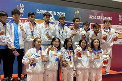 Thi đấu 'đồng đội hỗn hợp', cầu lông Campuchia ghi tên bảng vàng SEA Games