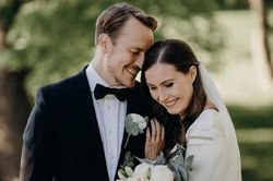 Nữ Thủ tướng trẻ nhất Phần Lan ly hôn, kết thúc chuyện tình 19 năm
