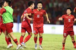 Sai lầm xuất hiện, U22 Việt Nam hòa Thái Lan, đụng mặt Indonesia ở bán kết