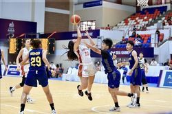 SEA Games 32: Đội bóng rổ nữ 5x5 Việt Nam xuất sắc đánh bại Thái Lan