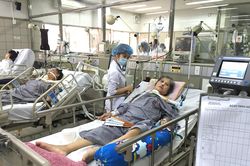Bài 2: Chính sách lạc hậu, người bệnh 'lãnh đủ'