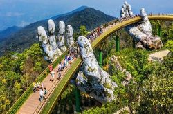 Sợ 'cháy' chỗ mùa cao điểm, khách đặt tour hè trước cả tháng