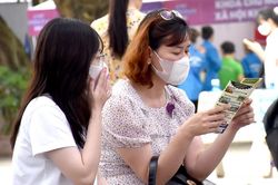 Thí sinh cân não chọn trường khi học phí tăng