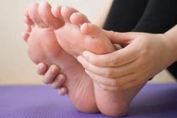 Bất thường ở chân cảnh báo phụ nữ bị rút ngắn tuổi thọ