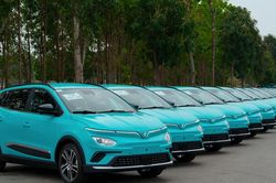Top 10 xe bán chạy tháng 4: Xe VinFast bứt tốc, Mitsubishi Xpander hạ nhiệt