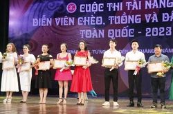 Tôn vinh tài năng trong nghệ thuật Tuồng và Dân ca kịch