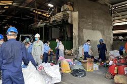 Tiêu hủy hơn 7 ngàn sản phẩm hàng hóa vi phạm, trị giá hơn 423 triệu đồng